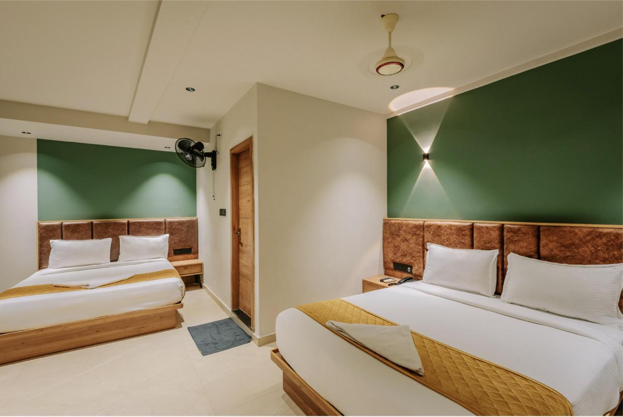 Hotel Beverly Plaza โคชิโคด ภายนอก รูปภาพ