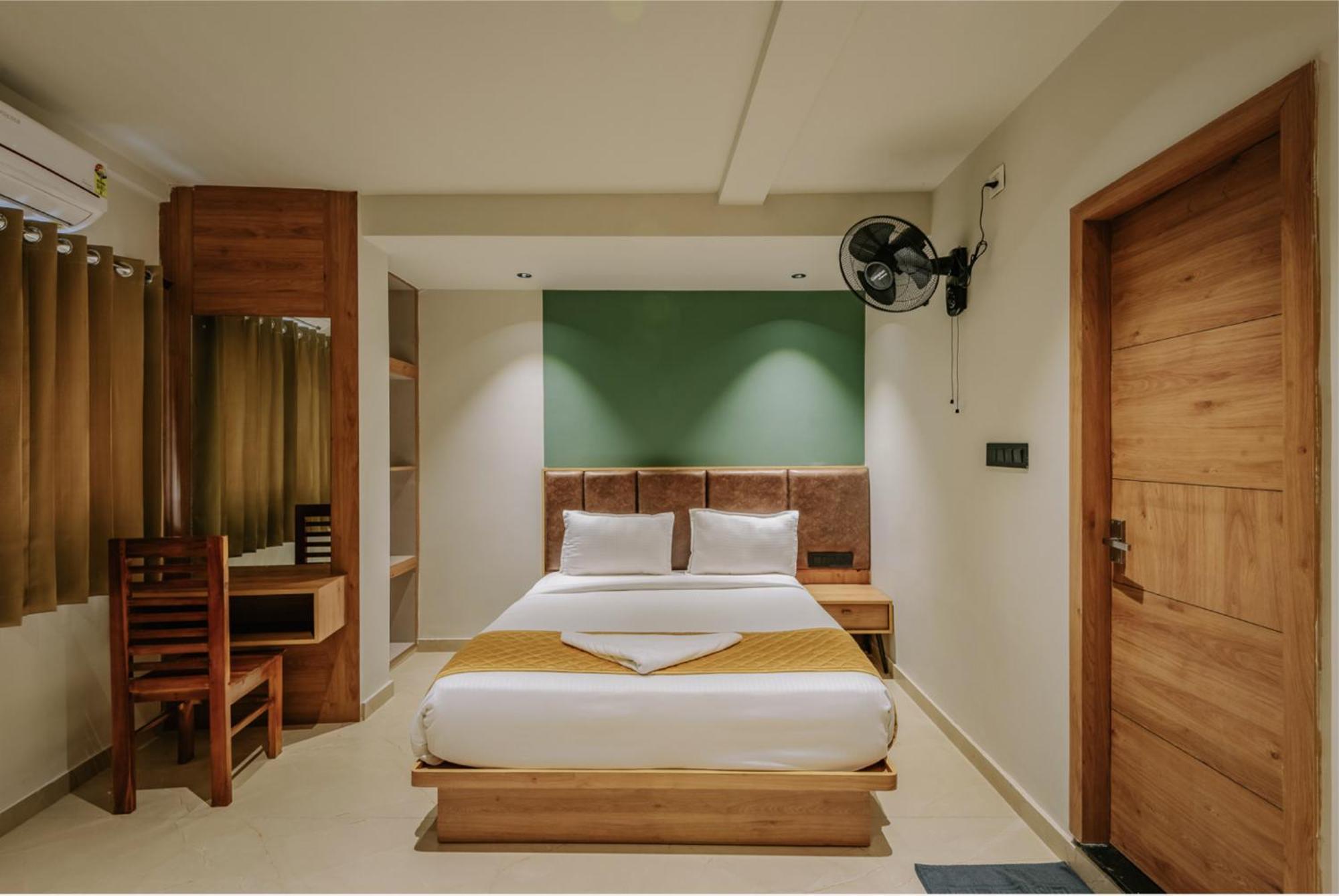 Hotel Beverly Plaza โคชิโคด ภายนอก รูปภาพ