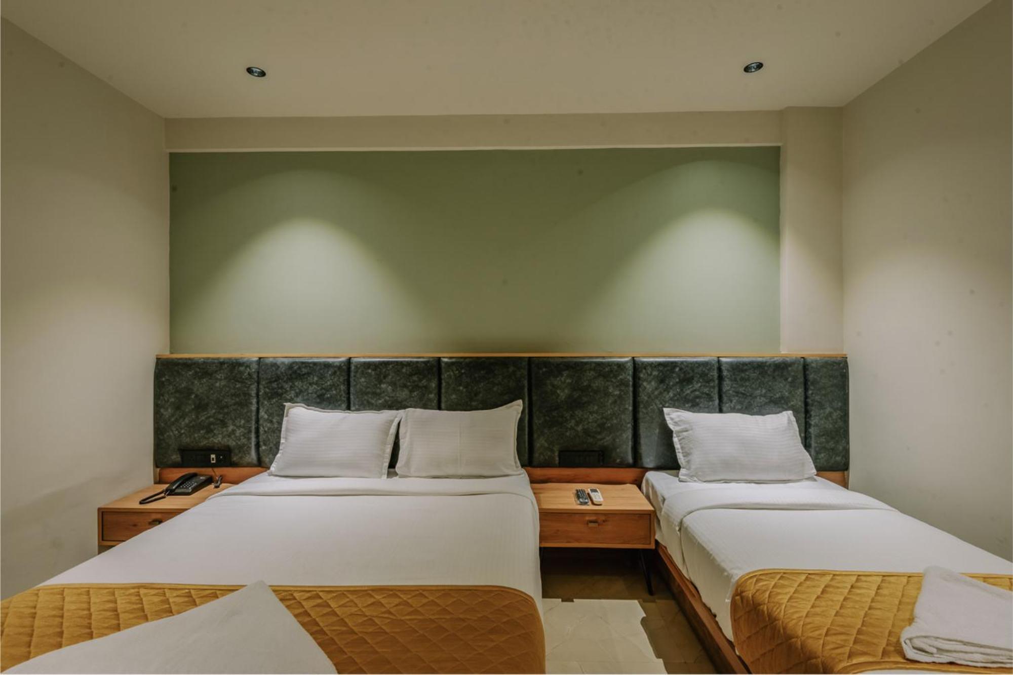Hotel Beverly Plaza โคชิโคด ภายนอก รูปภาพ