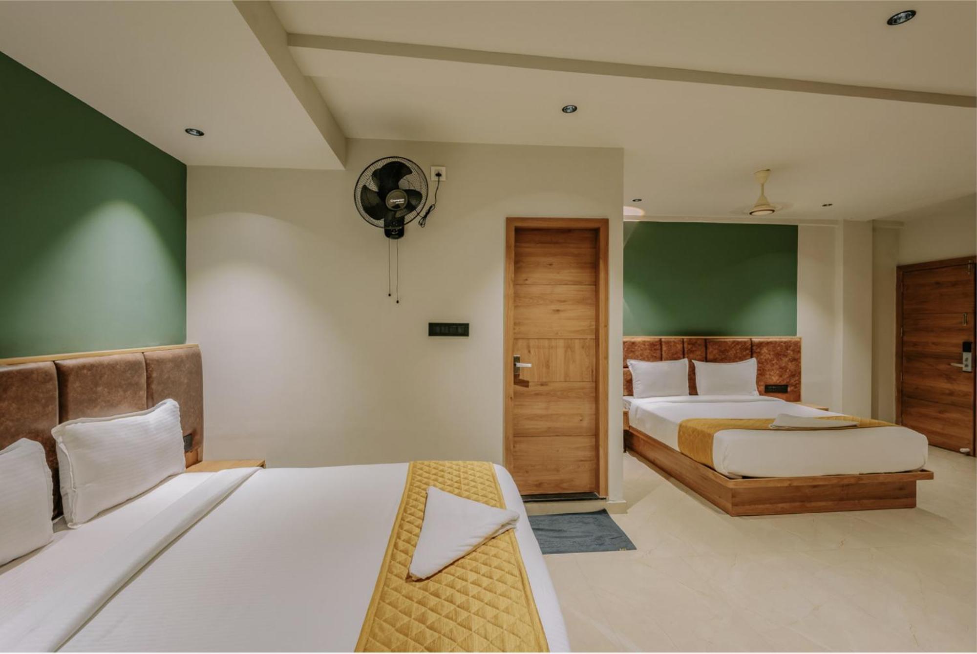 Hotel Beverly Plaza โคชิโคด ภายนอก รูปภาพ