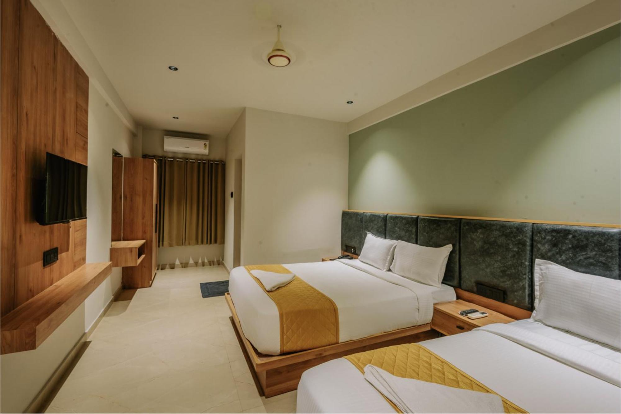 Hotel Beverly Plaza โคชิโคด ภายนอก รูปภาพ